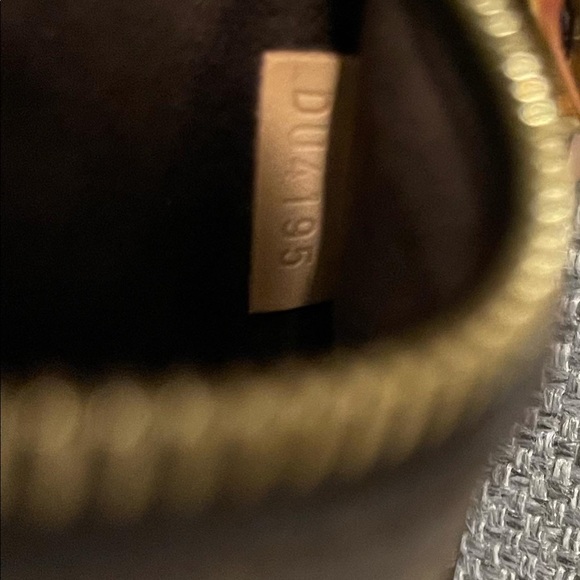 Louis Vuitton Pochette Métis Monogram Canvas - Picture 9 of 9